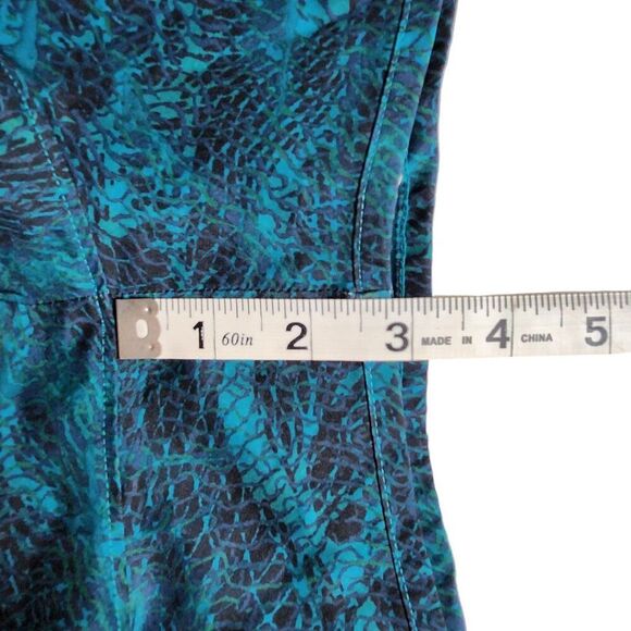 All In Motion blue green teal run shorts sz M - Picture 9 of 10